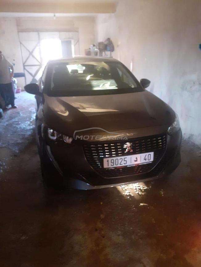 Peugeot 208 Diesel Manuelle 2023 à Tanger