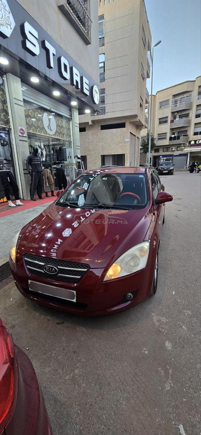 Kia Ceed 2010 avec des housses originales