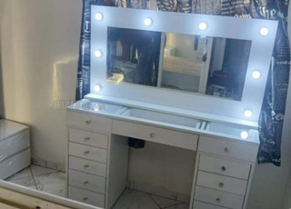 Coiffeuse avec miroir