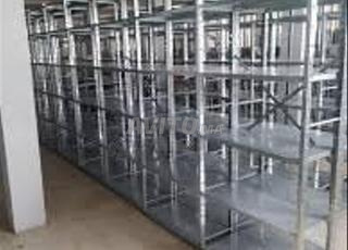 أرفف معدنية