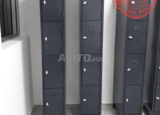 خزانة ملابس معدنية