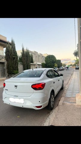 داسيا لوغان ديزل يدوية 2022 في أكادير