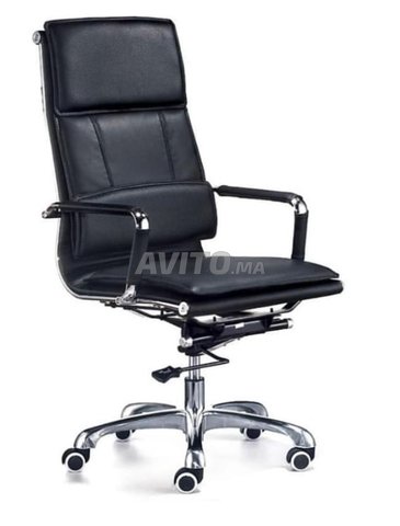 Chaise de bureau au design élégant pour usage professionnel et domestique