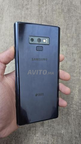 Samsung note 9 vitre cassée, reste en bon état - 2