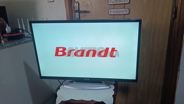 تلفاز LED (32 بوصة)