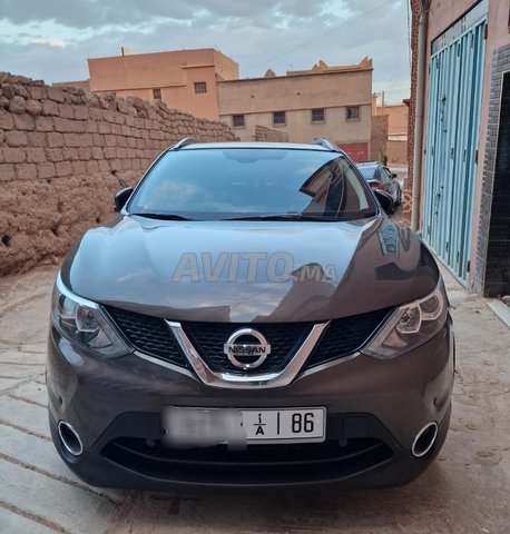 نيسان قاشقاي