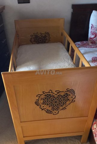 سرير خشب مع مرتبة 120/60