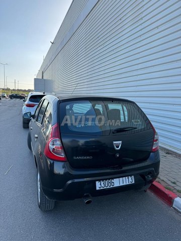 سيارة 🚗 بحالة جيدة للبيع