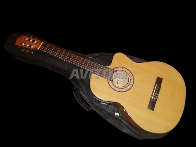 غيتار كلاسيكي Sonata Pan coupé