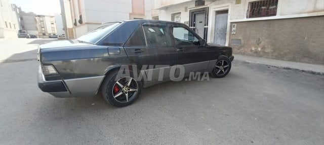 Mercedes 190 normal possible reprise