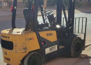 Chariot élévateur Doosan Daewoo 3 ton