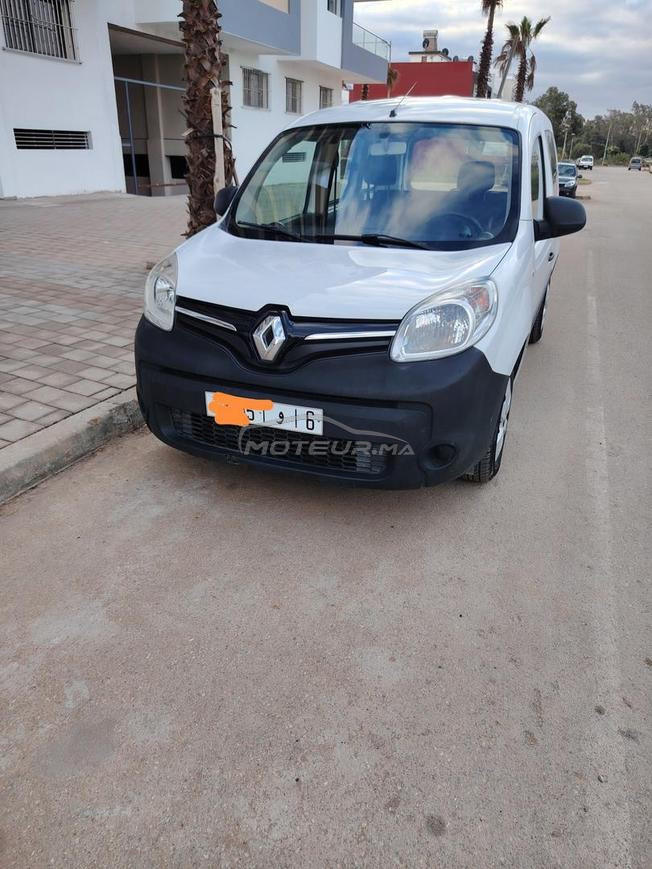 voiture Renault kango 