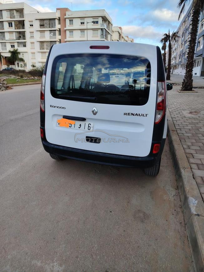 voiture Renault kango 