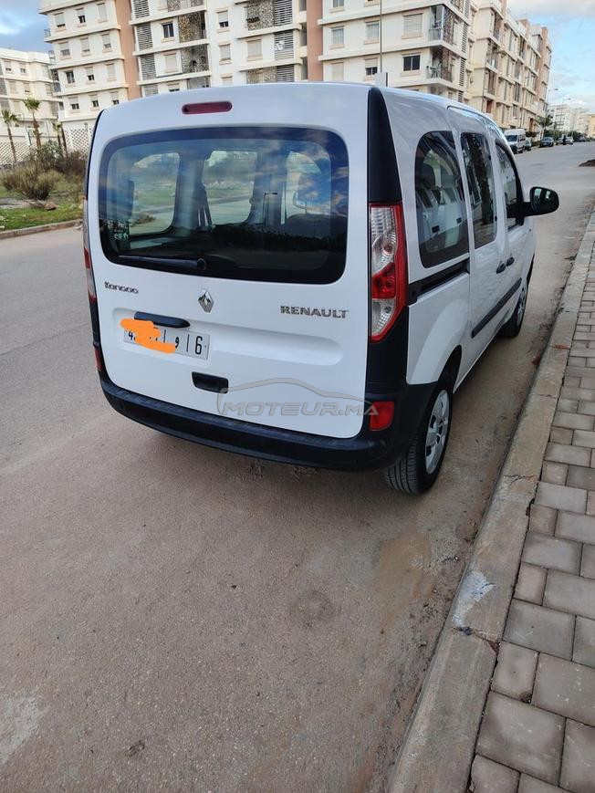 voiture Renault kango 