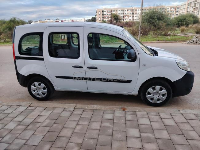 voiture Renault kango 