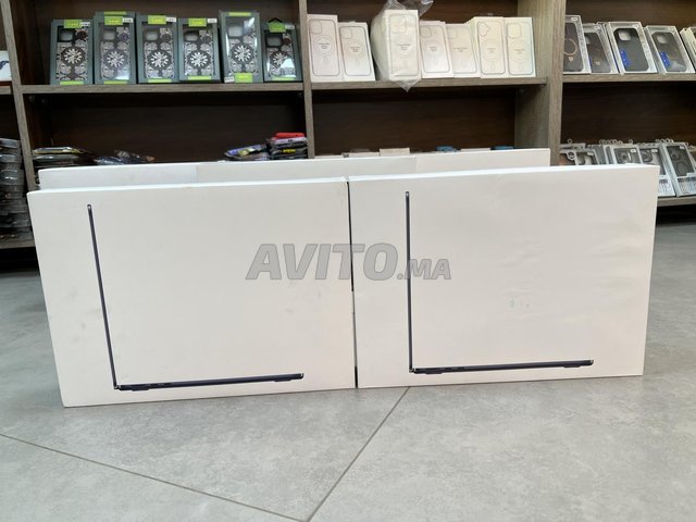 جديد ماك بوك اير 15 M4 16RAM 256GB / للبيع في المحل