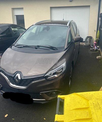 Renault Scenic Diesel Manuelle 2018 à Agadir
