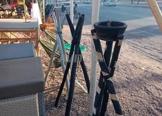 بيع كراسي وطاولة تقليدية