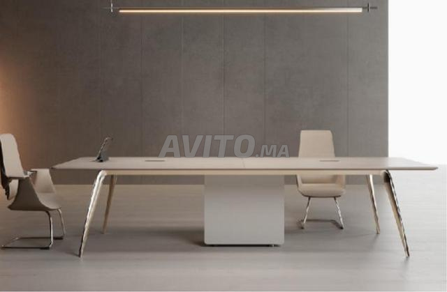 TABLE DE REUNNION / CHAISE DE REUNION