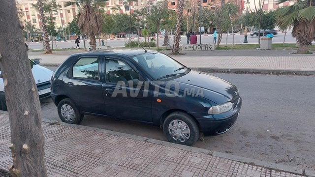 Fiat Palio. Essence. Modèle 2000