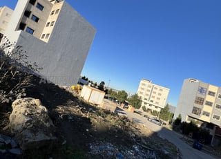 أرضية بأربعة طوابق بواجهتين للبيع طنجة بالية