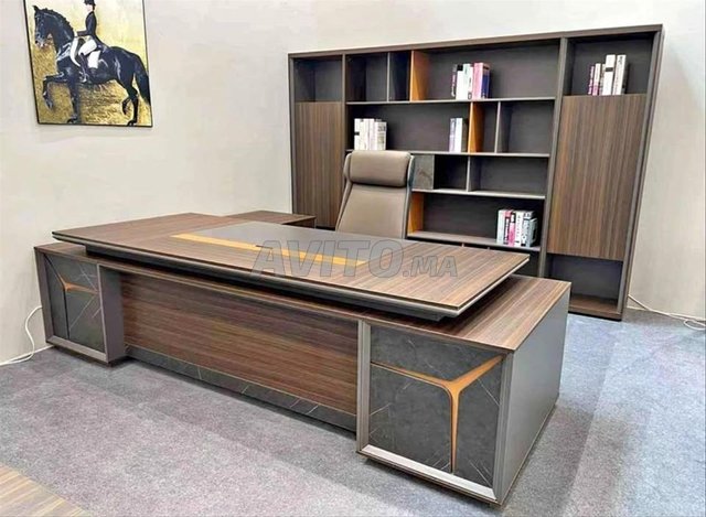 أثاث مكتبي فاخر