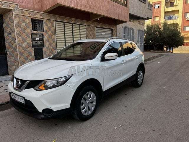 نيسان قاشقاي