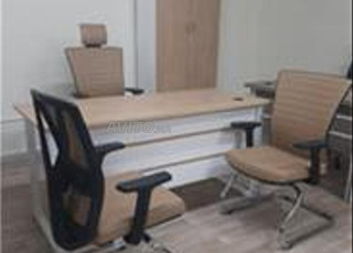 Bureau de direction avec retour et caisson chaises