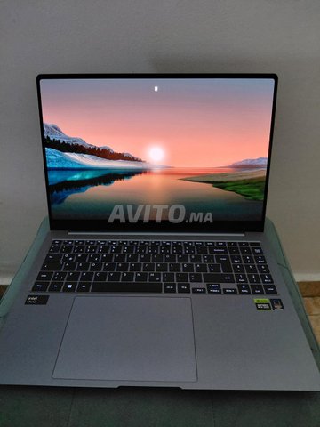 Samsung Galaxy Book 4 Ultra avec un dommage à
