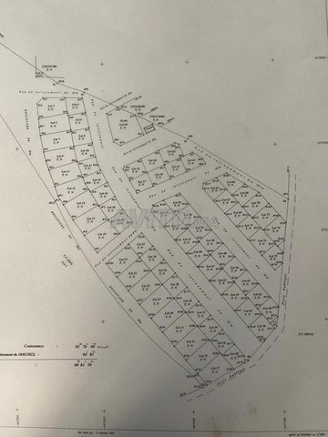Terrain 2 façades 20/12 mètres garage 3 étages lotissement