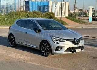 كليو 5 انتنس، يد أولى