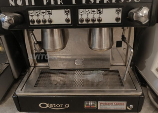 Machine à café Astoria en bon état