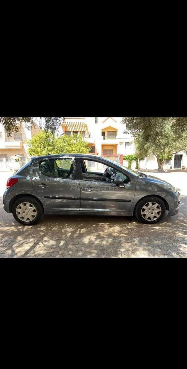 Peugeot 207 Essence Manuelle 2010 à Fès