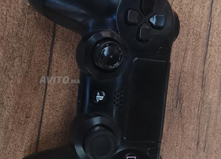 Manette PS4 ba9a n9iya