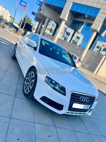 أودي إس لاين أوتوماتيك بي 8