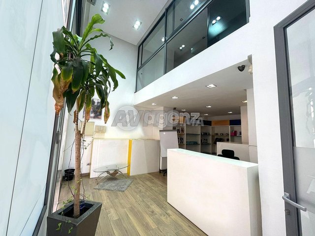 CMN-MA-2353 - محل تجاري للإيجار في فال فلوري