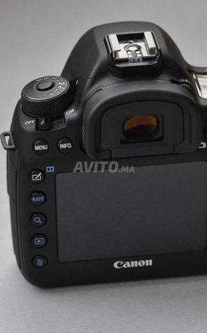 كاميرا كانون 5D مارك IV