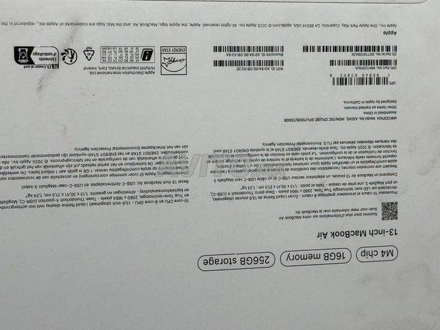 ماك بوك اير M4 جديد