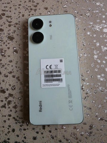 Redmi 13c بذاكرة وصول عشوائي 8 جيجابايت