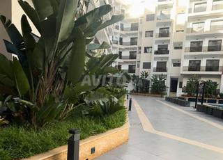 شقة 3 غرف نوم 2 صالون في إقامة مع مسبح