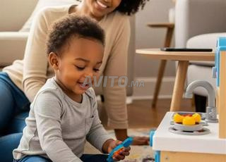 (سلامة أطفالكم ملكنا).