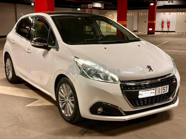 peugeot 208 2019