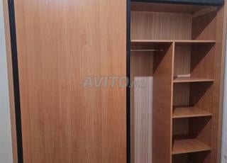 Armoire Coulissante Moderne – Bois Clair