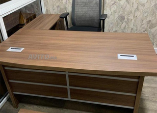 BUREAU DE DIRECTION EN BOIS DE LUXE A