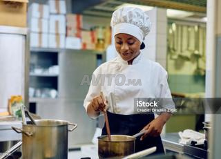 وكالة عاملة منزل وطباخة ومربية