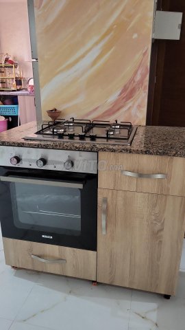 أجهزة كهرومنزلية وأثاث مطبخ