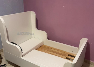 سرير أطفال مع فراش IKEA