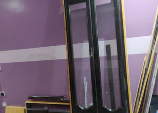 خزانة و واجهة عرض للمطبخ