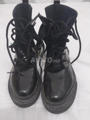 حذاء برقبة للبنات