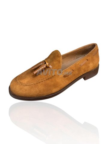 حذاء جلد طبيعي من جلد الغزال للنساء